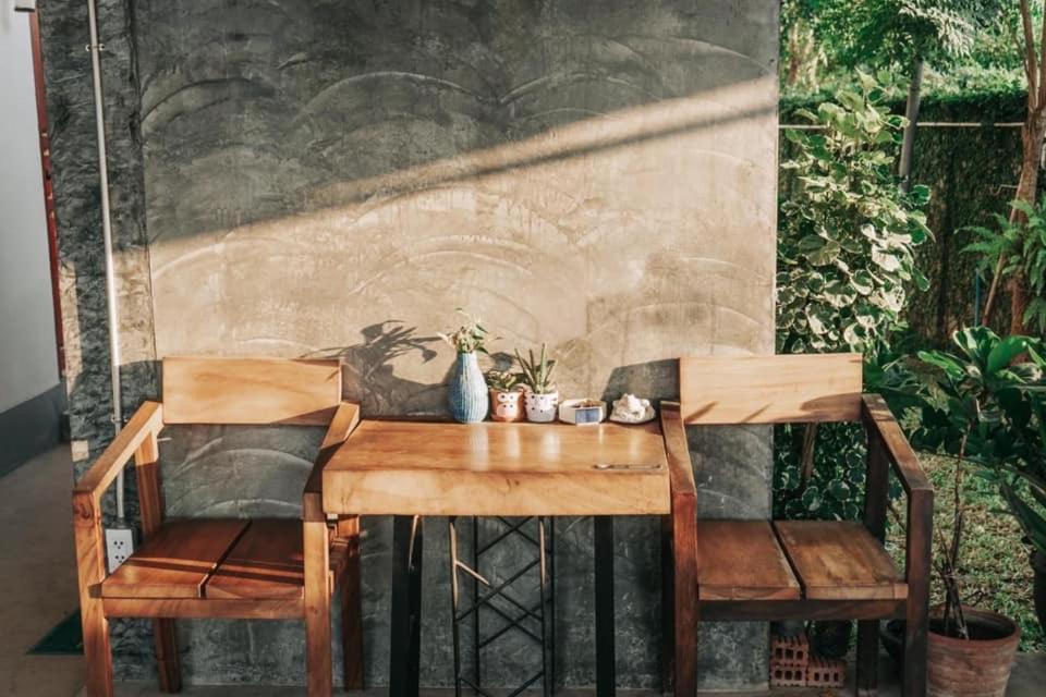 Yoji House And Cafe Pansiyon Ban Wiang Dış mekan fotoğraf